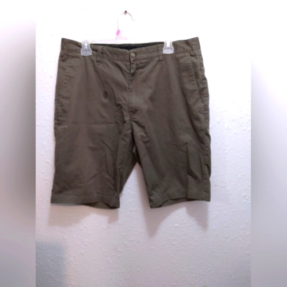 Volcom walking shorts